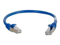 C2G Cat5e Booted Shielded (STP) Network Patch Cable - Kytkentäkaapeli - RJ-45 (uros) to RJ-45 (uros) - 50 m - STP - CAT 5e - valettu - sininen 83779